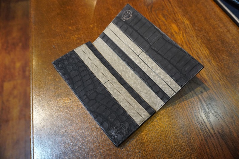 100万円収納ヌバッククロコダイル二つ折り長財布のオーダーメイド